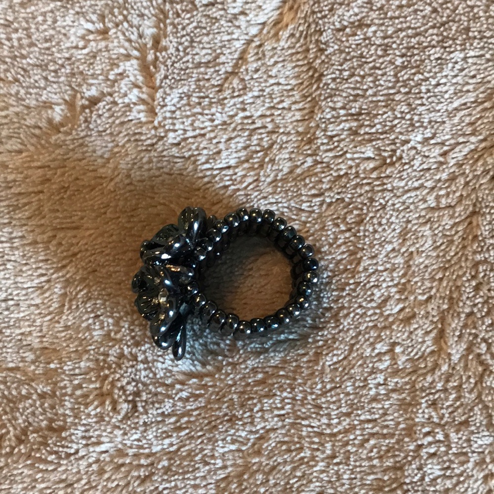 Ring - Picture 3 of 4